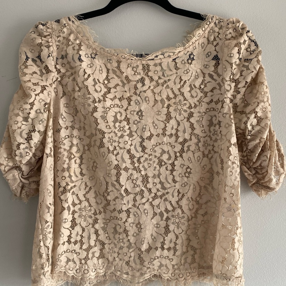 Women’s Joie top in light beige size Medium